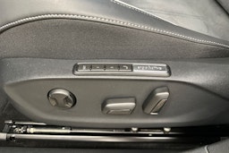sininen Volkswagen ID.7 2025 kuva 34.