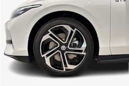 met. valkoinen Volkswagen ID.7 2025 kuva 9.
