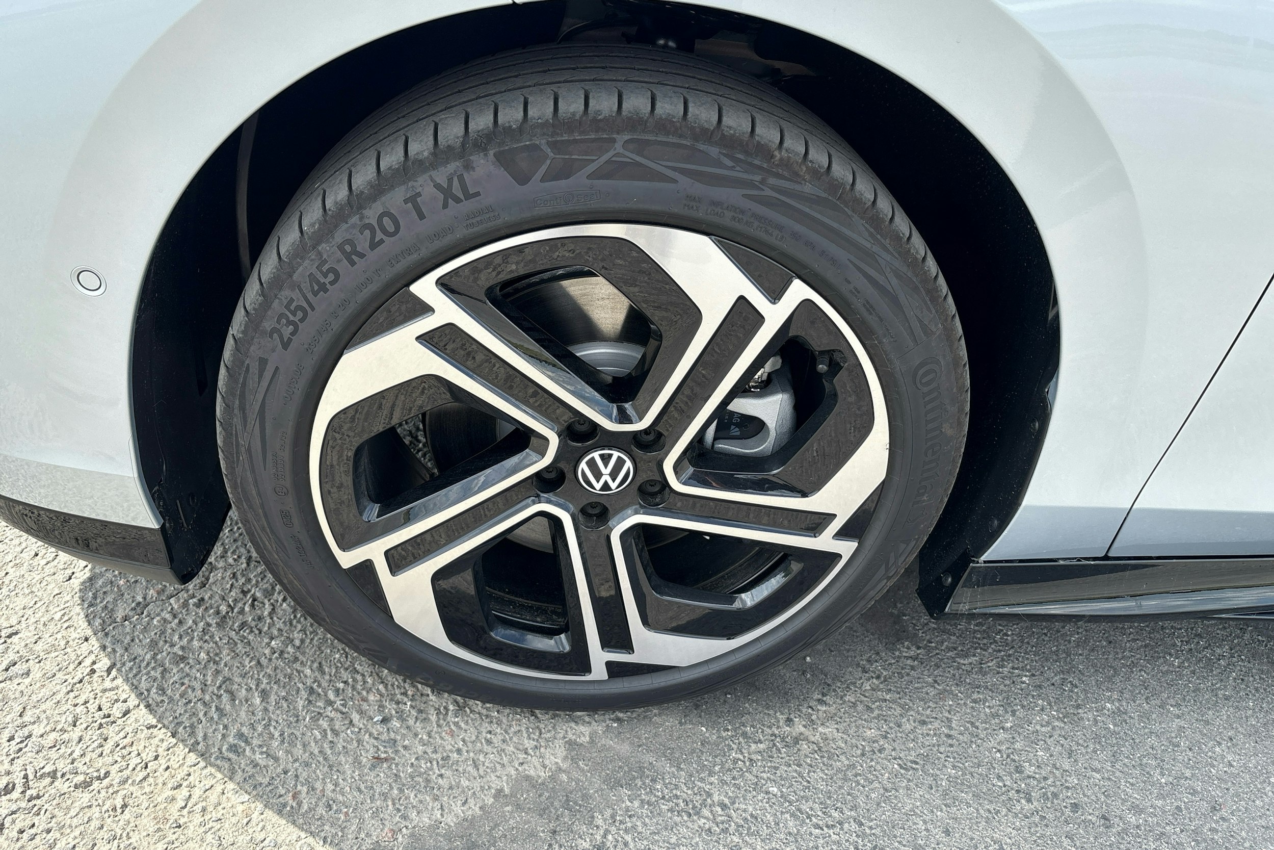 harmaa Volkswagen ID.7 2025 kuva 9.