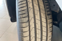 met. valkoinen Volkswagen ID.7 2025 kuva 10.