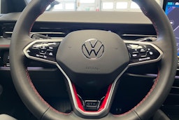 valkoinen Volkswagen ID.7 2025 kuva 9.