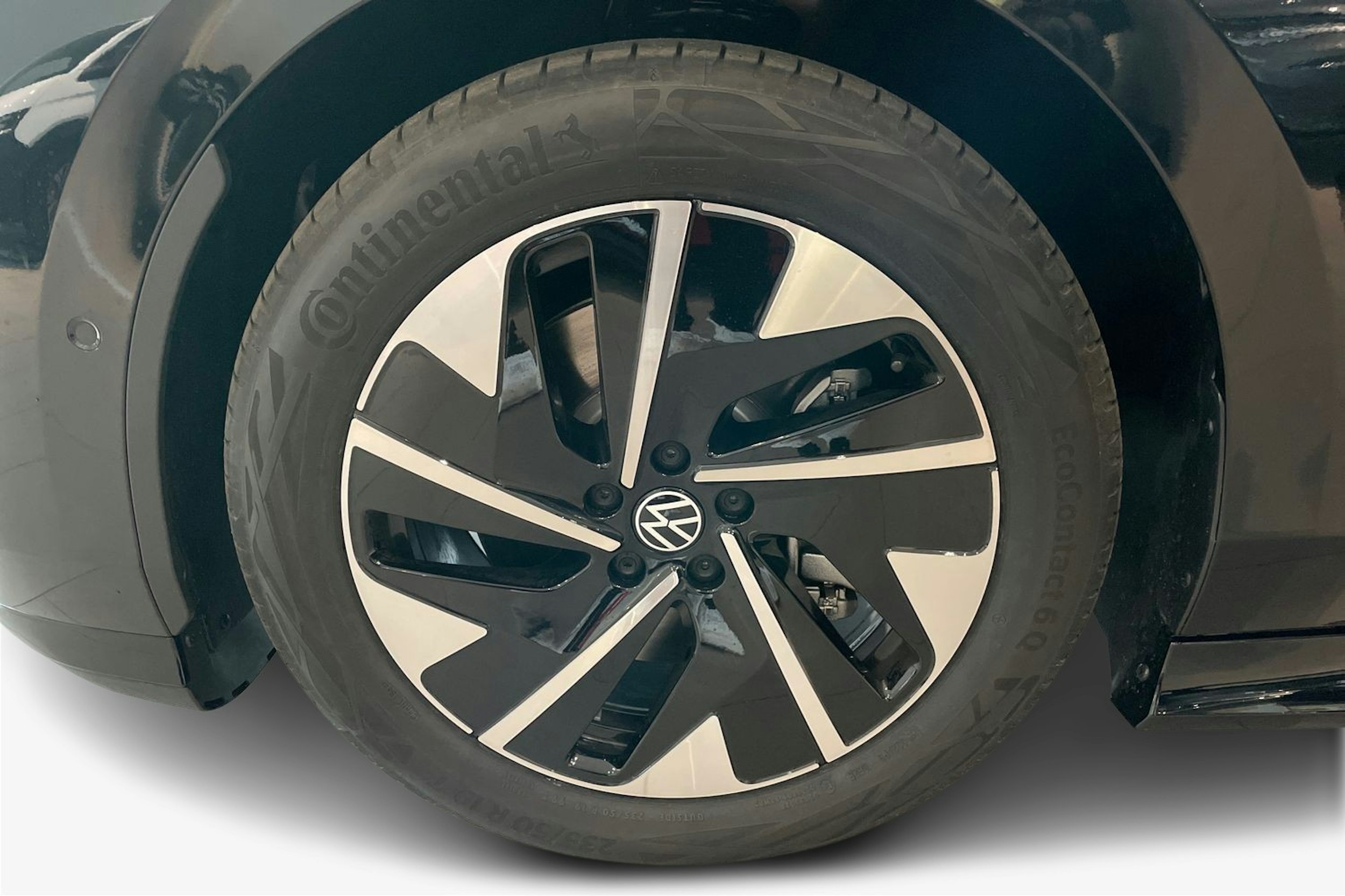 musta Volkswagen ID.7 2025 kuva 9.