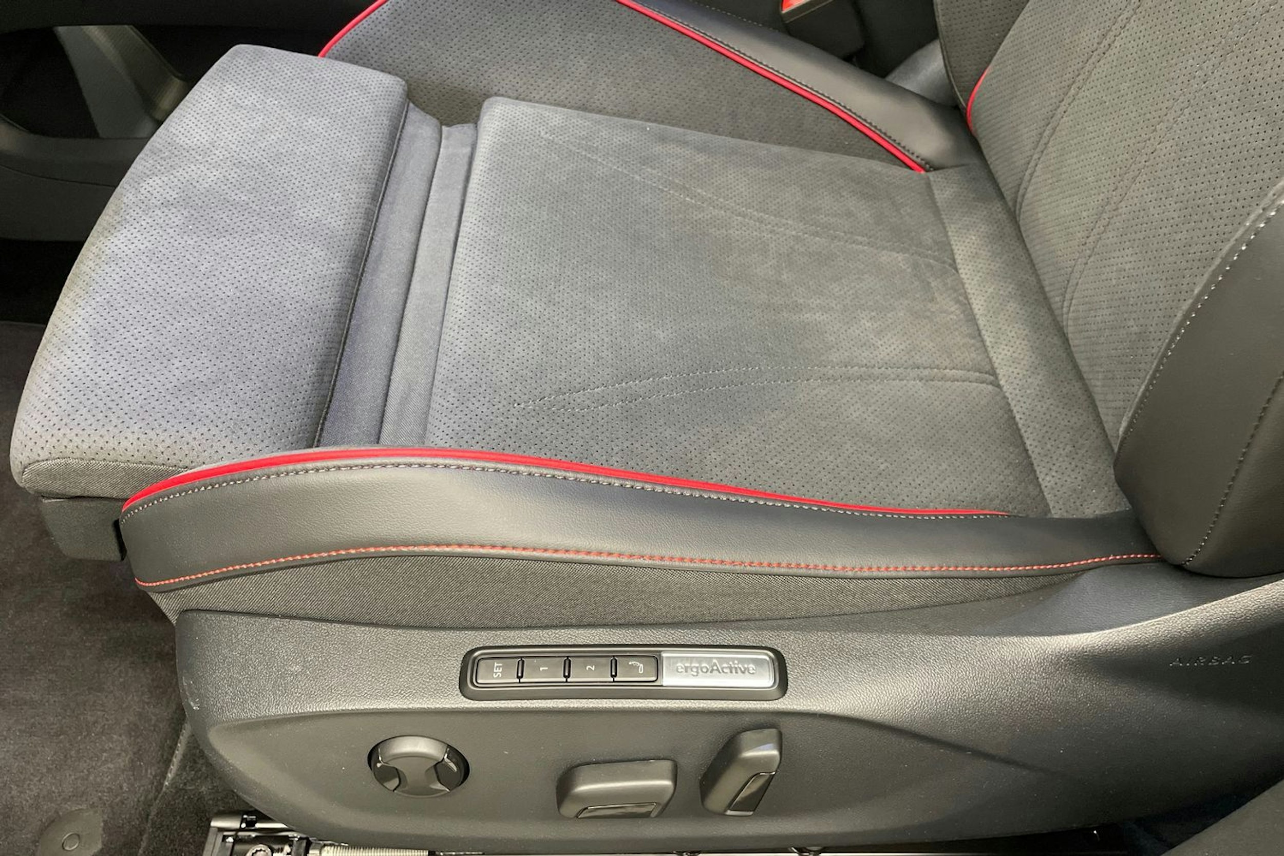 musta Volkswagen ID.7 2025 kuva 13.