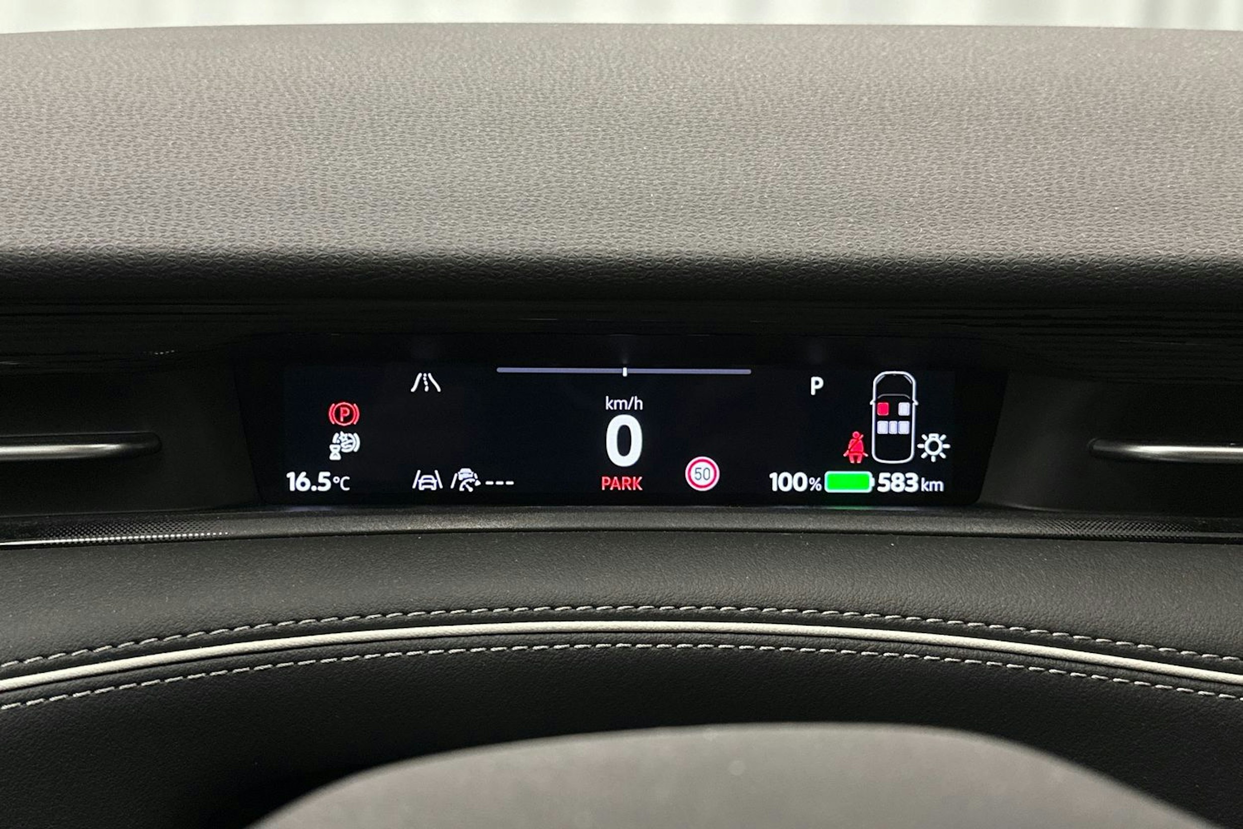 sininen Volkswagen ID.7 2025 kuva 26.