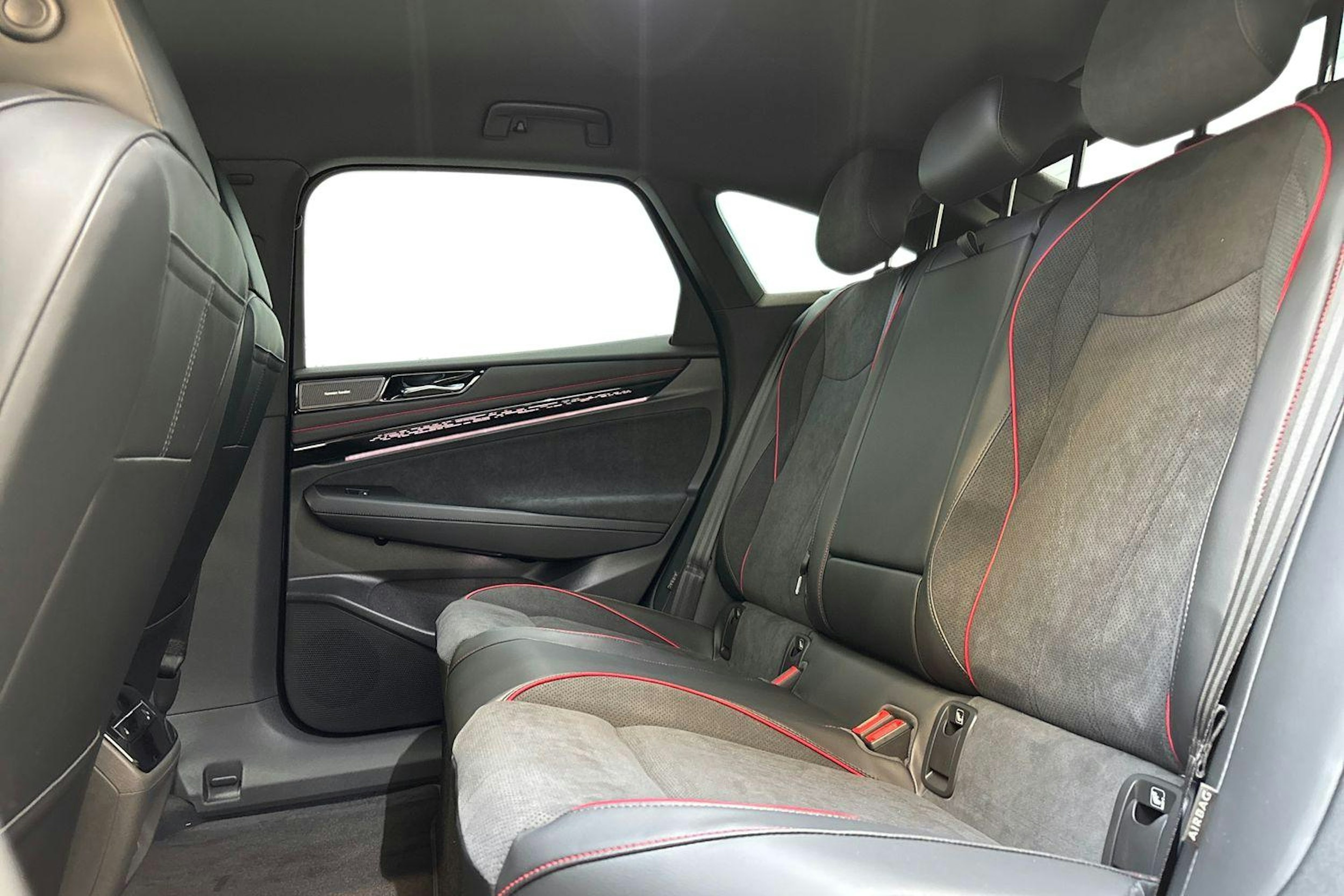 musta Volkswagen ID.7 2025 kuva 8.