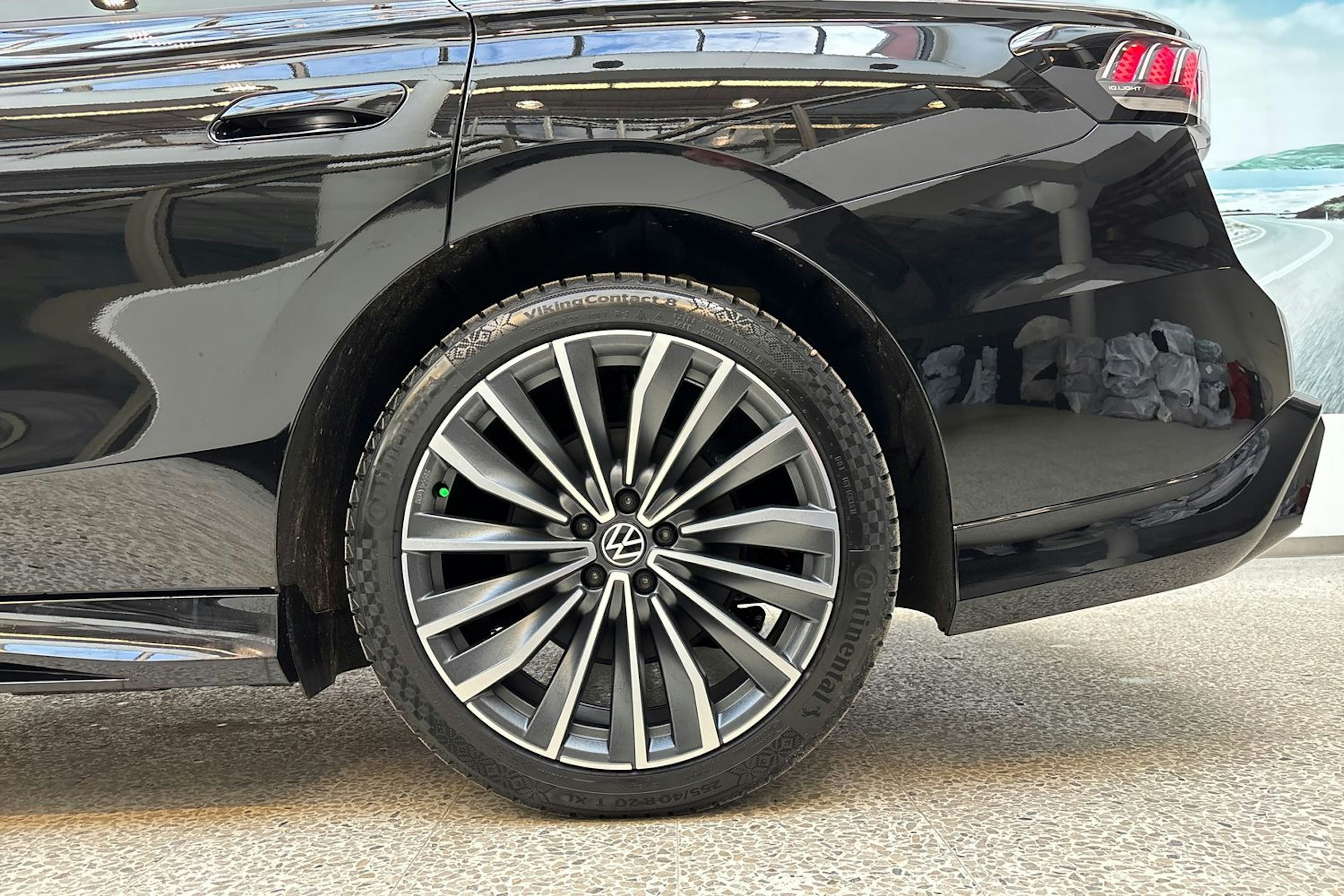 musta Volkswagen ID.7 2025 kuva 9.