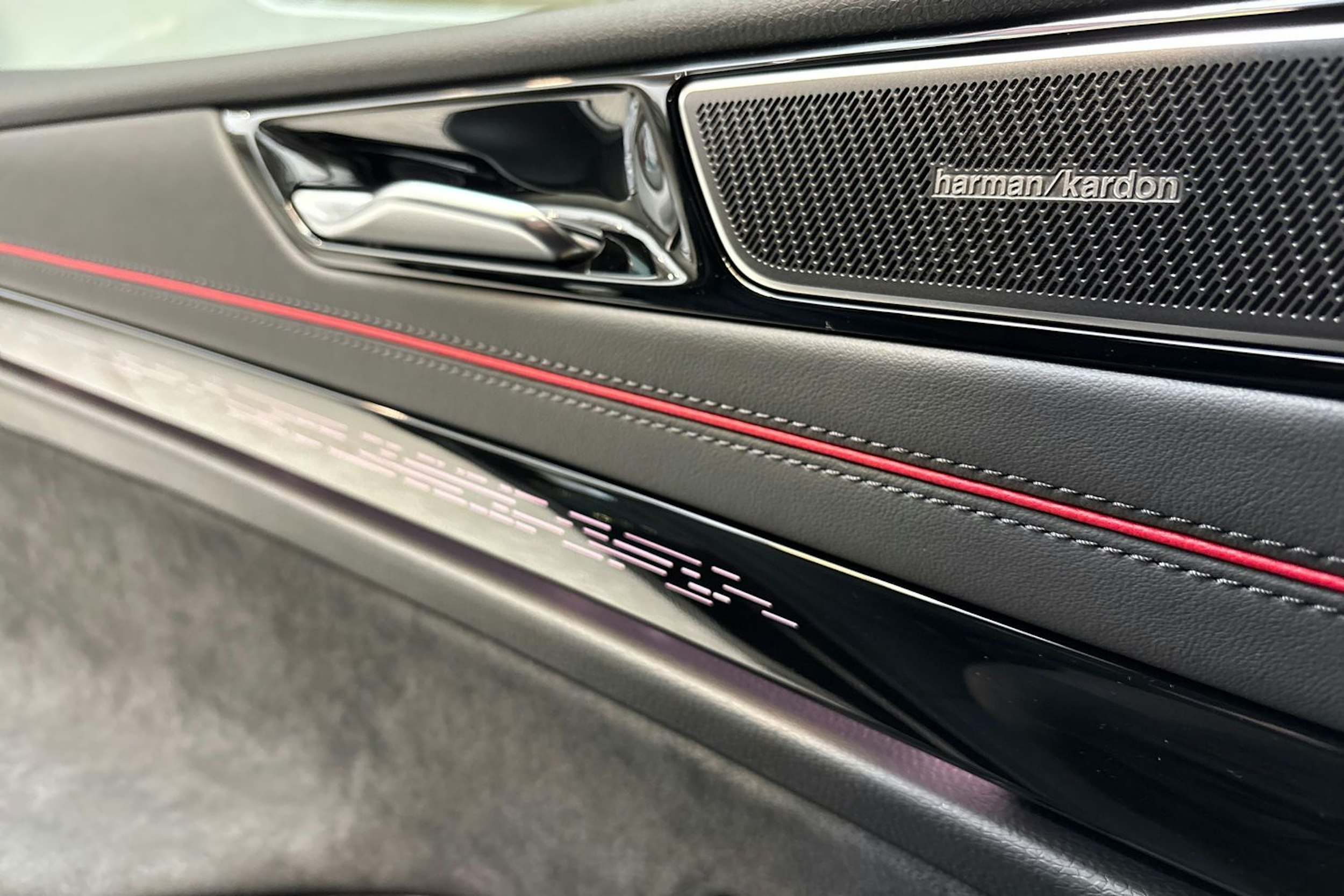 musta Volkswagen ID.7 2025 kuva 16.