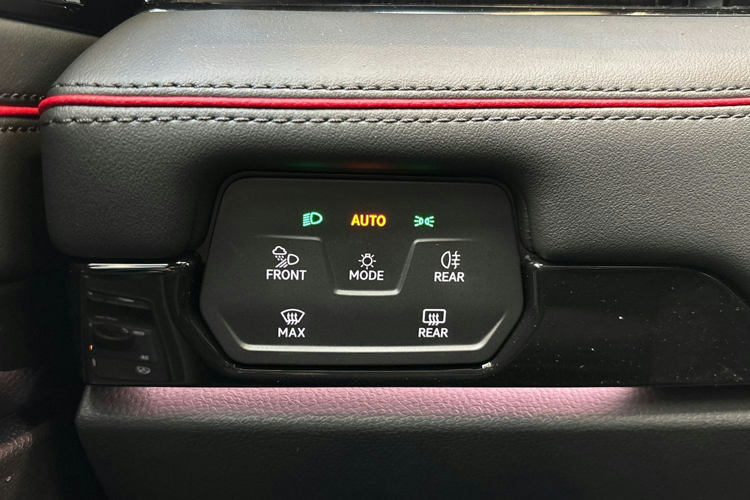 musta Volkswagen ID.7 2025 kuva 19.