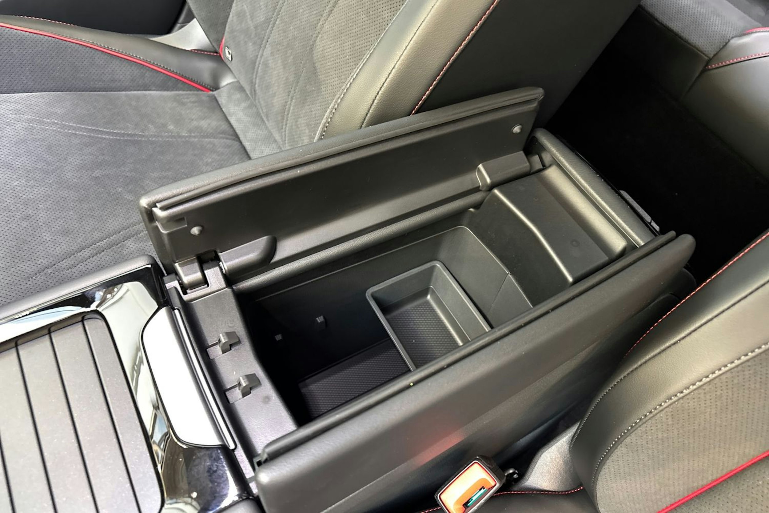 musta Volkswagen ID.7 2025 kuva 30.