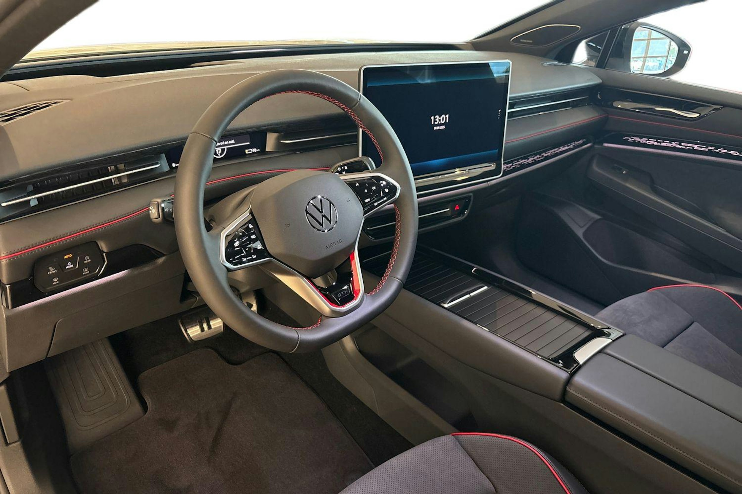 valkoinen Volkswagen ID.7 2025 kuva 6.