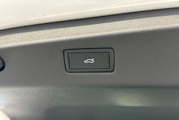 valkoinen Volkswagen ID.7 2025 kuva 12.