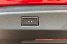 met. punainen Volkswagen ID.7 2025 kuva 12.