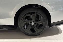 harmaa Volkswagen ID.7 2025 kuva 10.