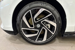 valkoinen Volkswagen ID.7 2025 kuva 20.