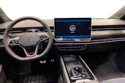 sininen Volkswagen ID.7 2025 kuva 7.