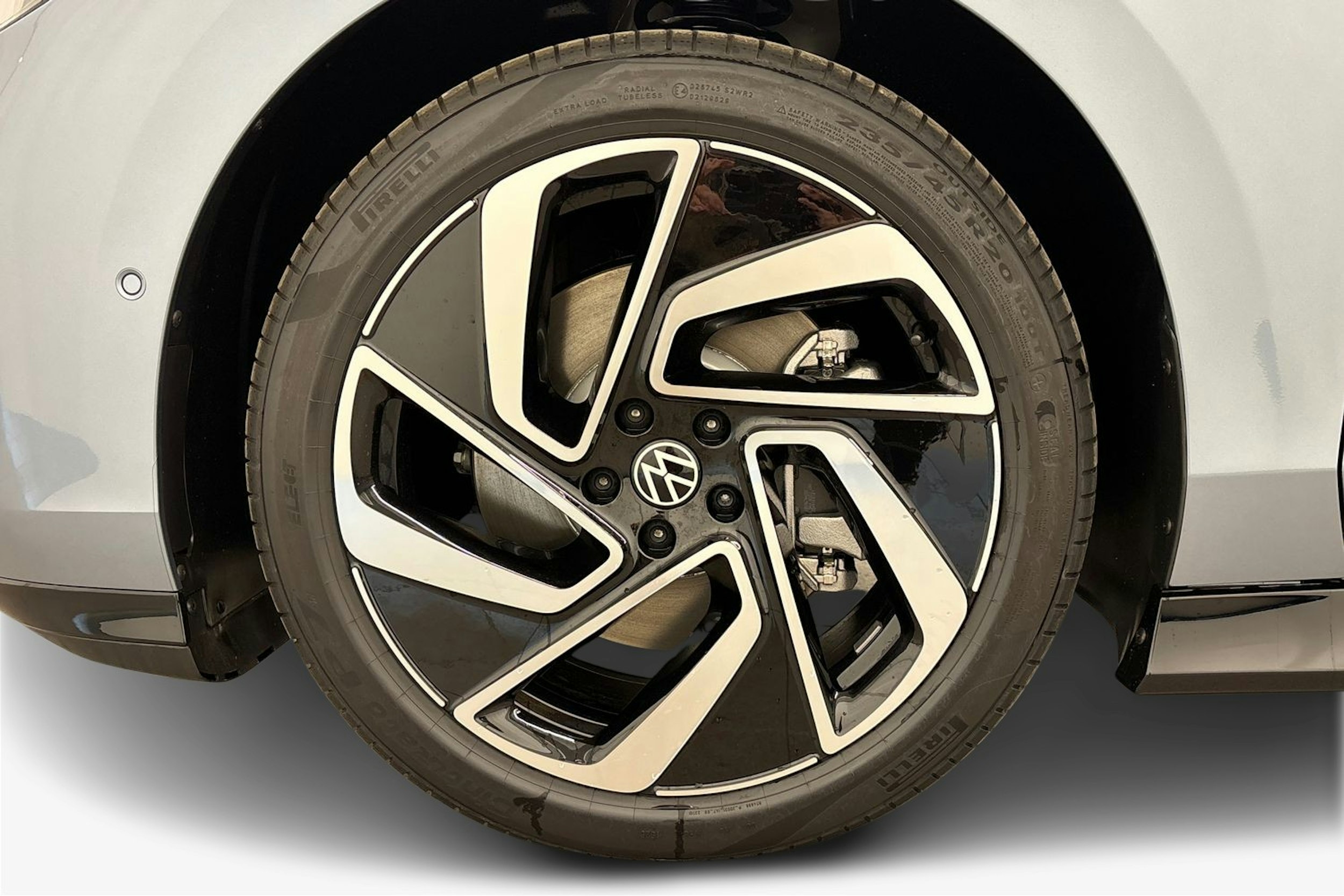 met. sininen Volkswagen ID.7 2025 kuva 9.