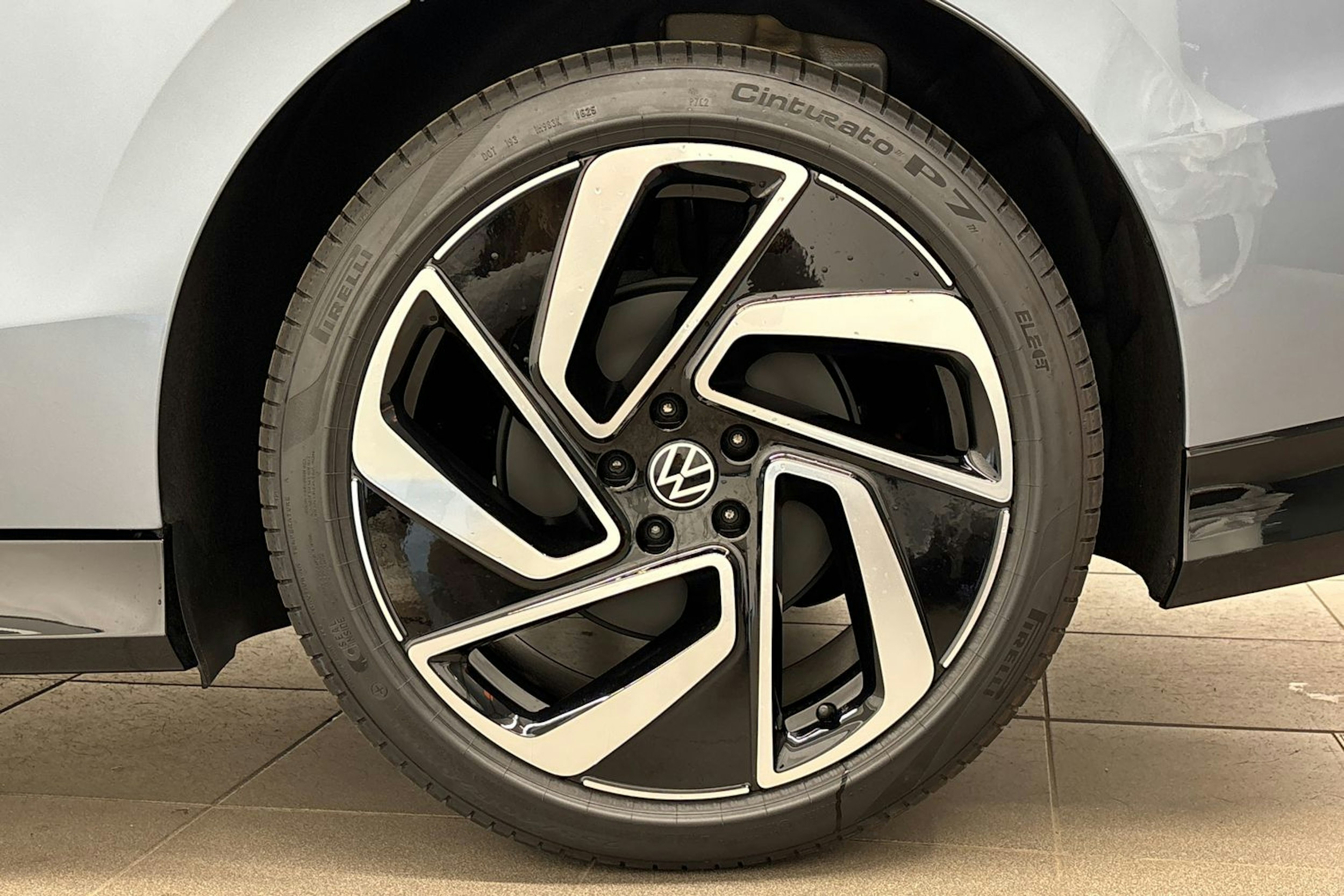 met. sininen Volkswagen ID.7 2025 kuva 10.
