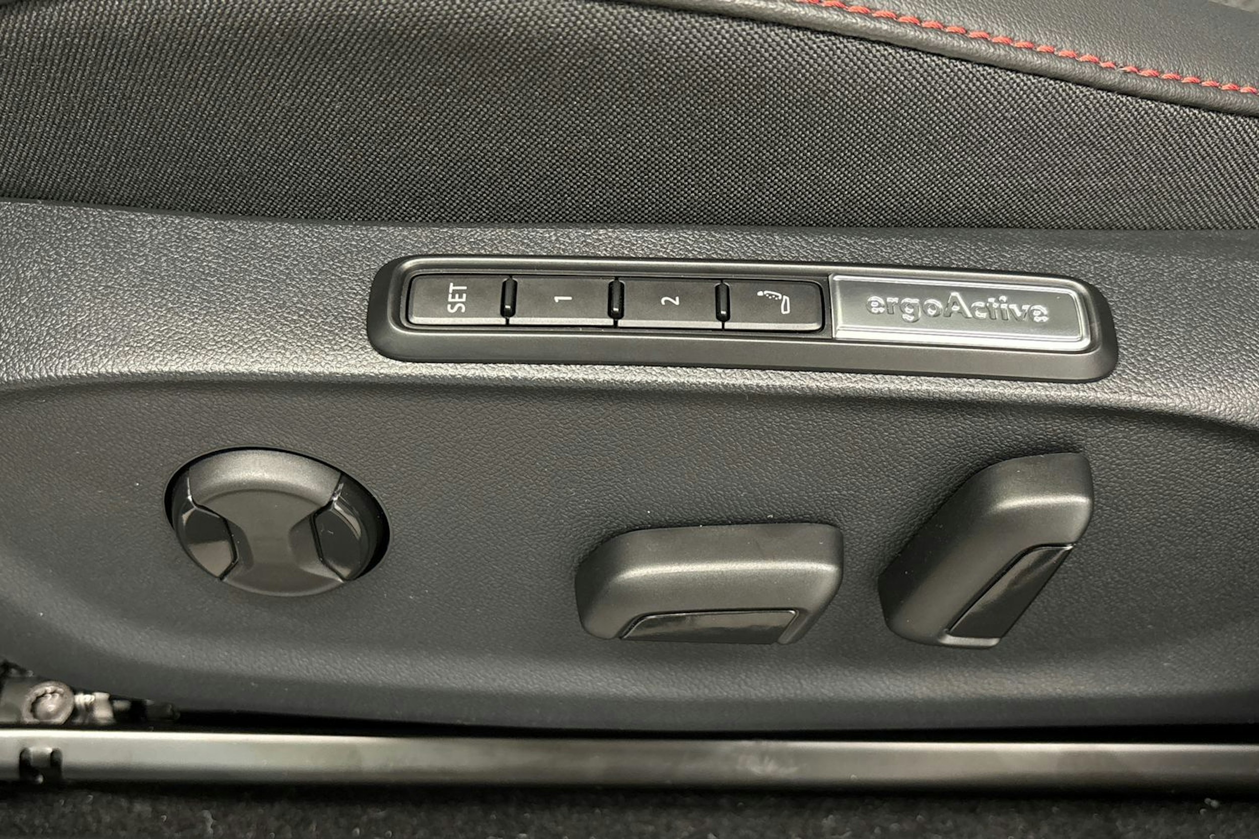 met. sininen Volkswagen ID.7 2025 kuva 12.