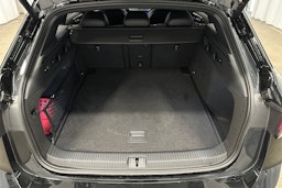musta Volkswagen ID.7 2025 kuva 14.