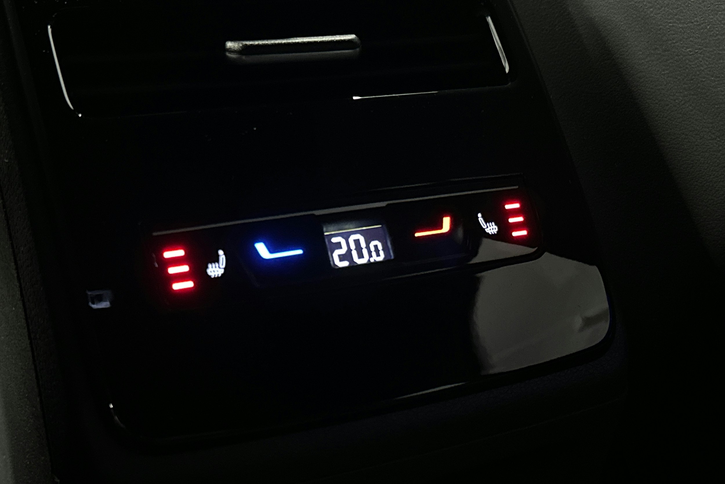 musta Volkswagen ID.7 2025 kuva 17.
