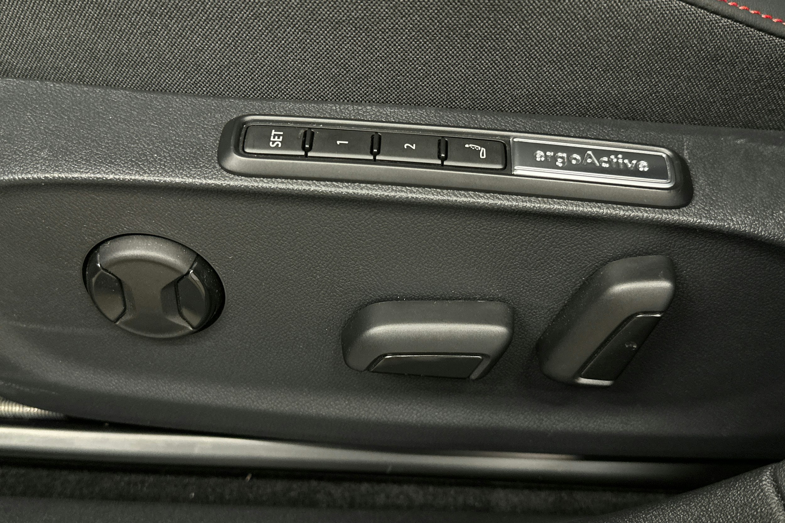 musta Volkswagen ID.7 2025 kuva 19.