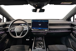 punainen Volkswagen ID.7 2025 kuva 9.