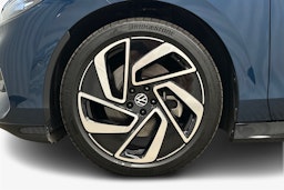 sininen Volkswagen ID.7 2025 kuva 9.