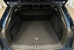 sininen Volkswagen ID.7 2025 kuva 11.