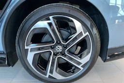 sininen Volkswagen ID.7 2026 kuva 10.