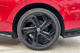 punainen Volkswagen ID.7 2026 kuva 10.