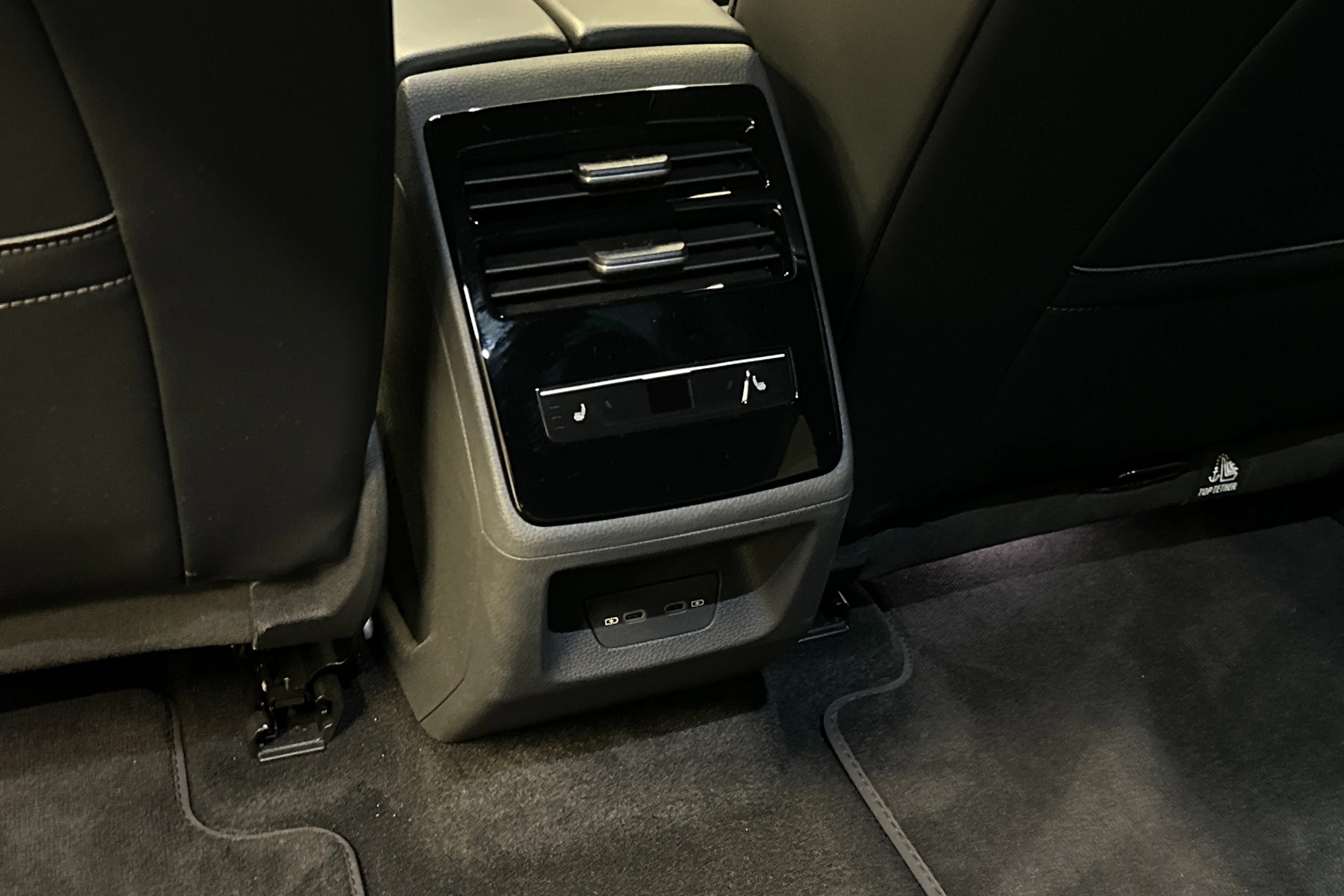 sininen Volkswagen ID.7 2026 kuva 37.