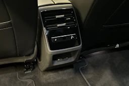 sininen Volkswagen ID.7 2026 kuva 37.