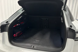 valkoinen Volkswagen ID.7 2026 kuva 38.