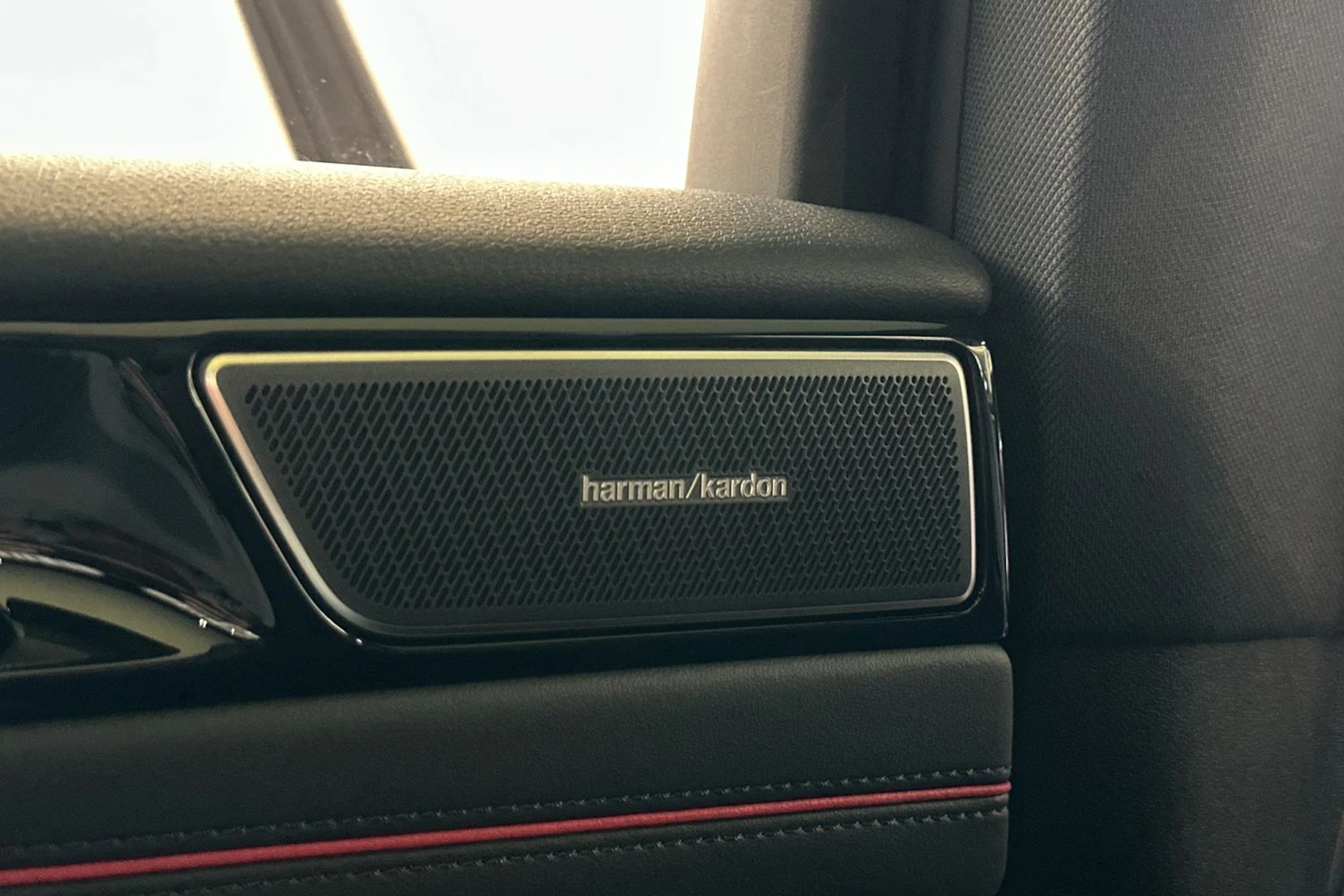punainen Volkswagen ID.7 2026 kuva 24.