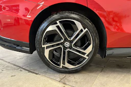 met. punainen Volkswagen ID.7 2026 kuva 10.