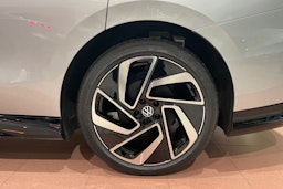 harmaa Volkswagen ID.7 2026 kuva 10.