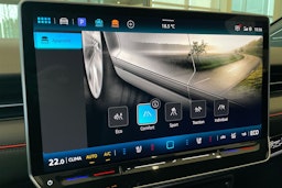 punainen Volkswagen ID.7 2026 kuva 14.