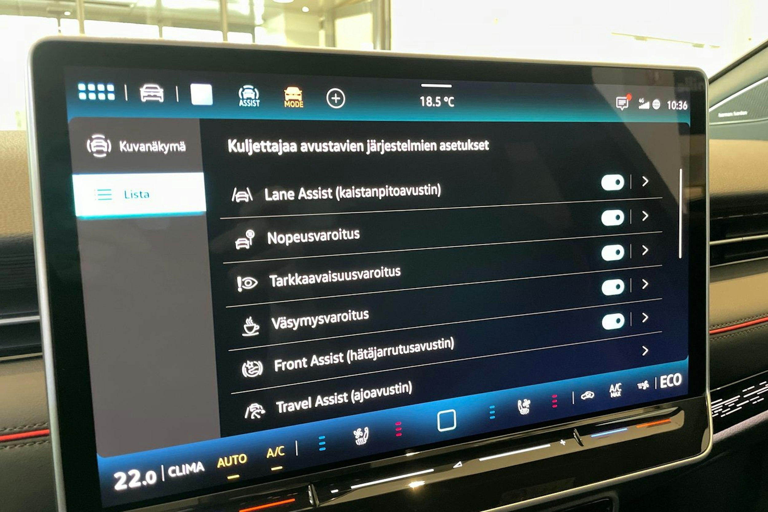 punainen Volkswagen ID.7 2026 kuva 15.
