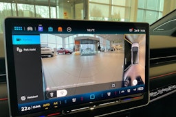 punainen Volkswagen ID.7 2026 kuva 16.