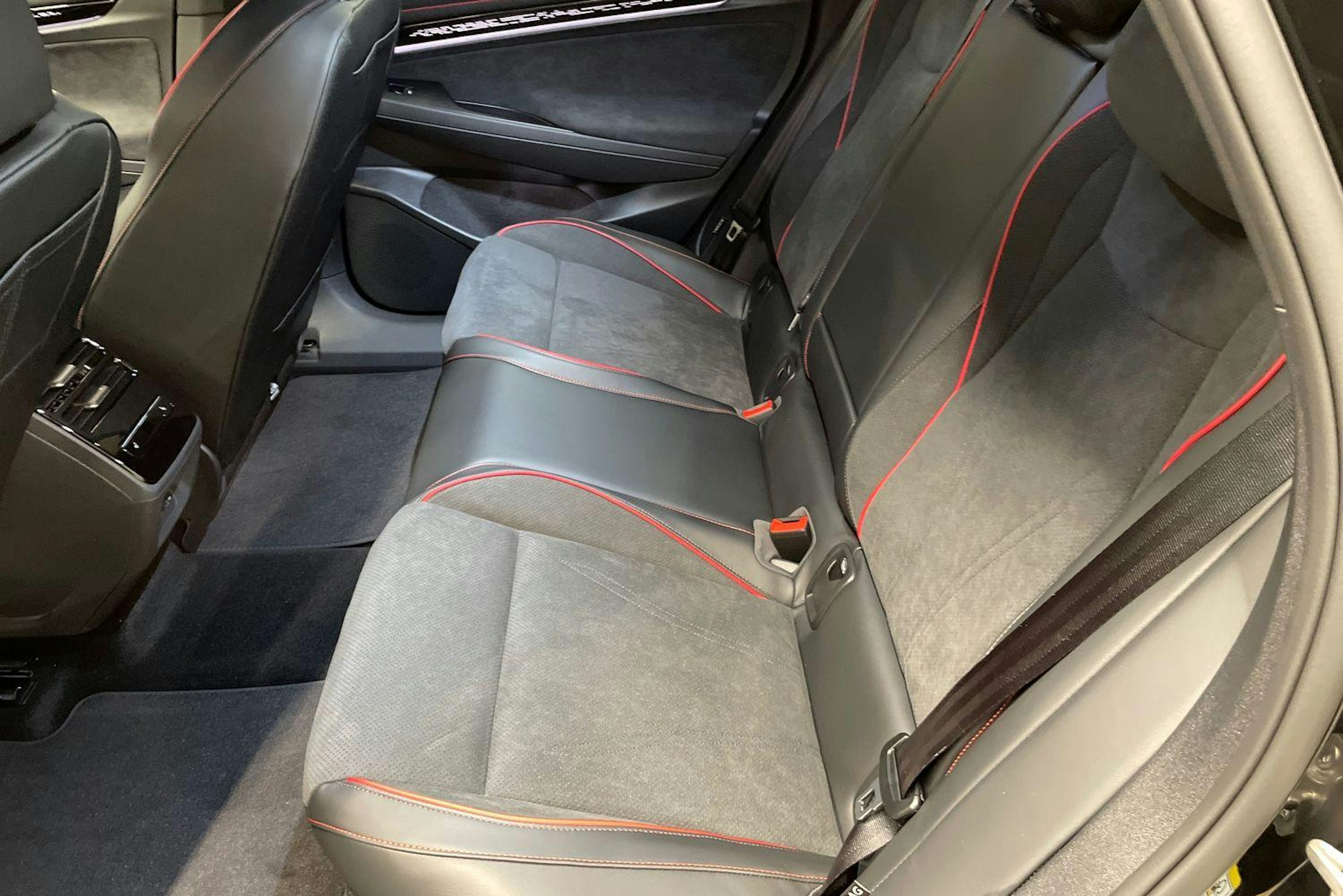 musta Volkswagen ID.7 2026 kuva 8.