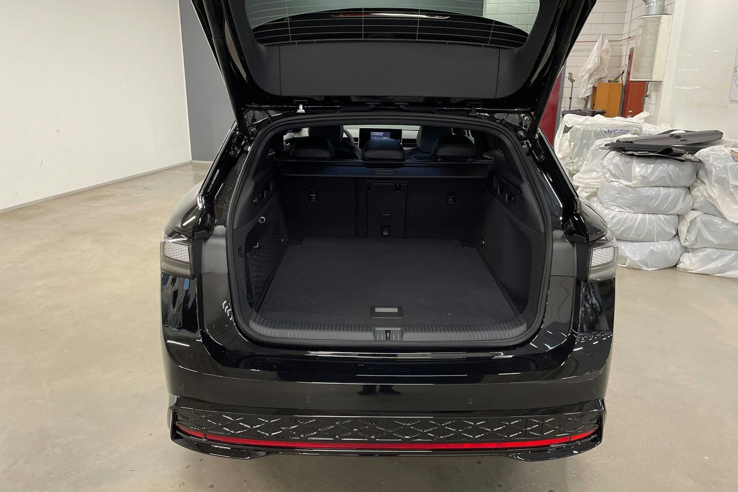 musta Volkswagen ID.7 2026 kuva 11.