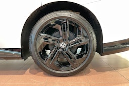 valkoinen Volkswagen ID.7 2026 kuva 10.