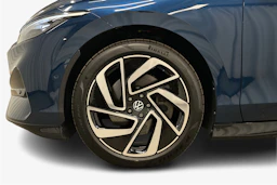 sininen Volkswagen ID.7 2026 kuva 12.