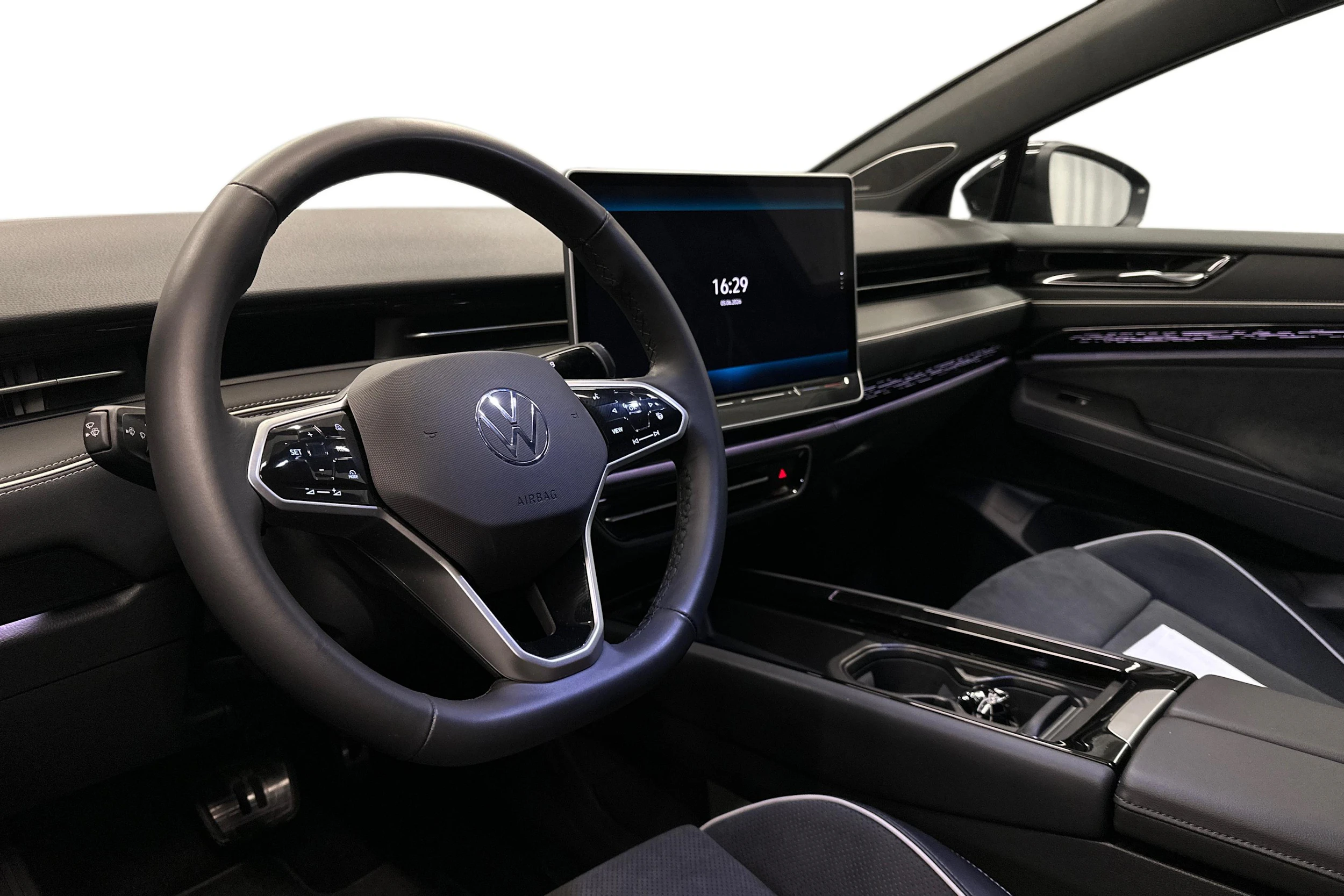 sininen Volkswagen ID.7 2026 kuva 8.