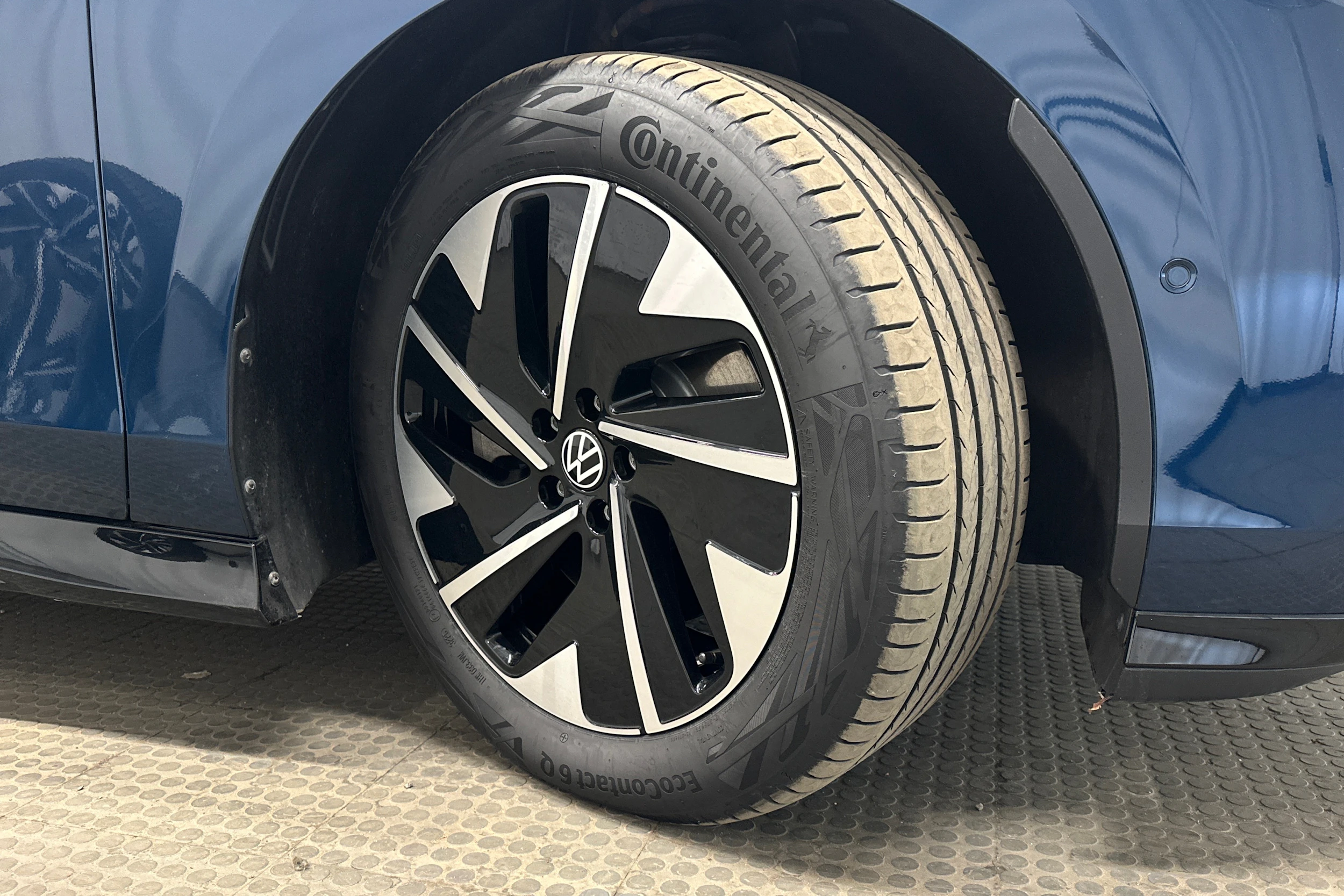 sininen Volkswagen ID.7 2026 kuva 13.