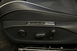 sininen Volkswagen ID.7 2026 kuva 43.