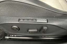 sininen Volkswagen ID.7 2026 kuva 32.
