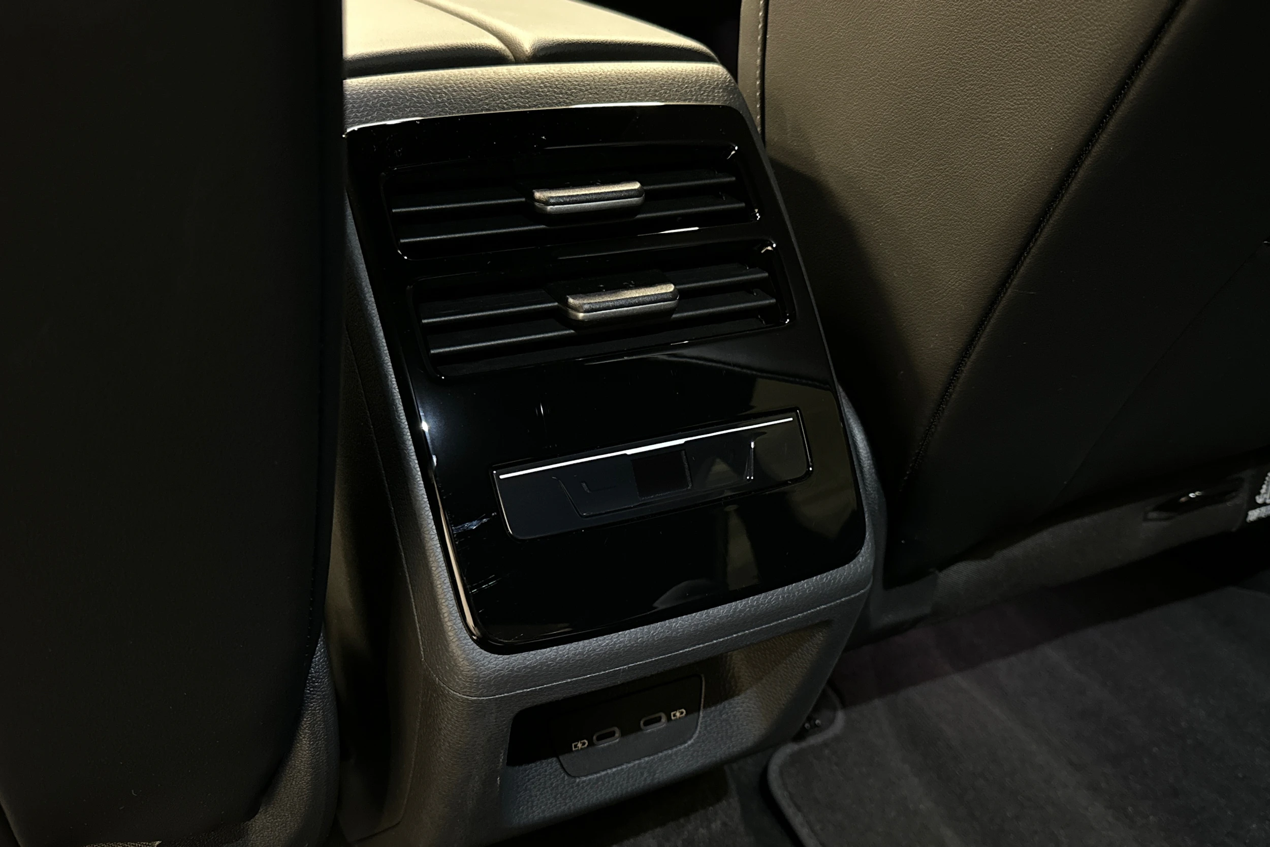 musta Volkswagen ID.7 2026 kuva 37.