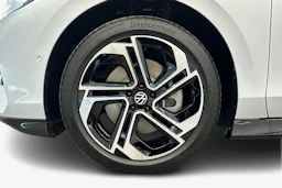 harmaa Volkswagen ID.7 2026 kuva 9.