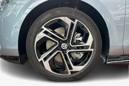 sininen Volkswagen ID.7 2026 kuva 9.